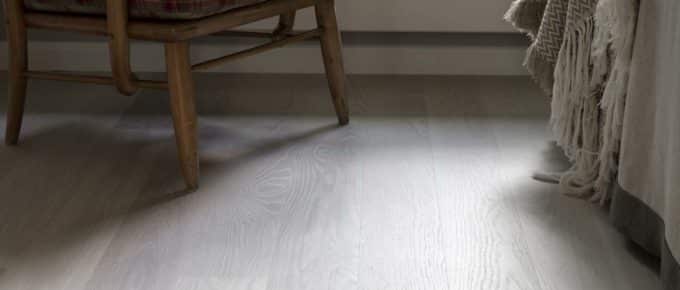 hvorfor koster små gulvsliperoppdrag mer per kvadratmeter