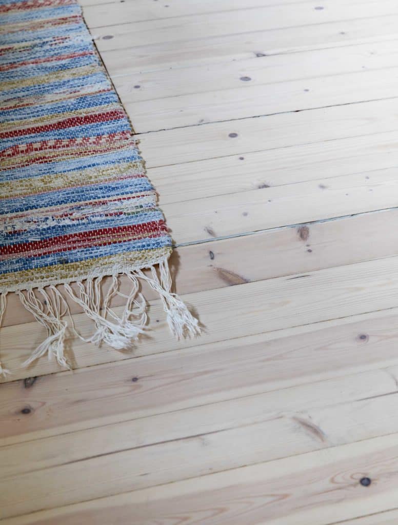 Gulvsliping på hytte